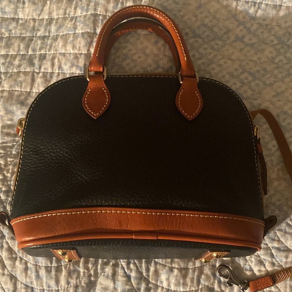 Women’s Black Dooney and Bourke Small satchel - Picture 5 of 12